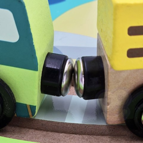 TOOKY TOY DREWNIANY POCIĄG KOLEJKA ZOO CIUCHCIA NA MAGNES TOR W WALIZCE Tooky Toy TOOKY TOY DREWNIANY POCIĄG KOLEJKA ZOO CIUCHCIA NA MAGNES TOR W WALIZCE Tooky Toy
