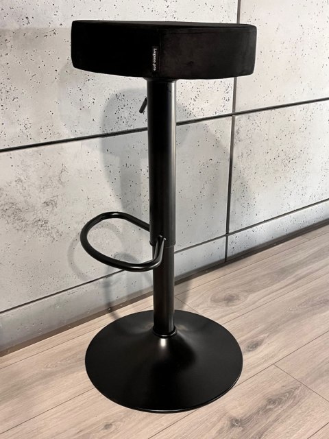 Krzesło barowe SMILE BAR BLACK VELVET hoker OUTLET Lugano Krzesło barowe SMILE BAR BLACK VELVET hoker OUTLET Lugano