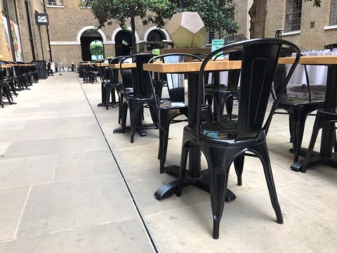 Krzesło metalowe loft CORSICA NERO OAK TOLIX Lugano Krzesło metalowe loft CORSICA NERO OAK TOLIX Lugano