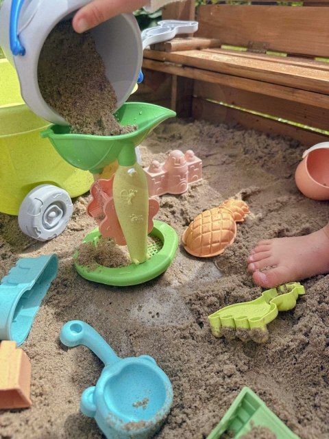 WOOPIE GREEN Zestaw do Piasku z Wózkiem 13 el. BIODEGRADOWALNY ORGANICZNY MATERIAŁ Woopie Let's Go Green WOOPIE GREEN Zestaw do Piasku z Wózkiem 13 el. BIODEGRADOWALNY ORGANICZNY MATERIAŁ Woopie Let's Go Green