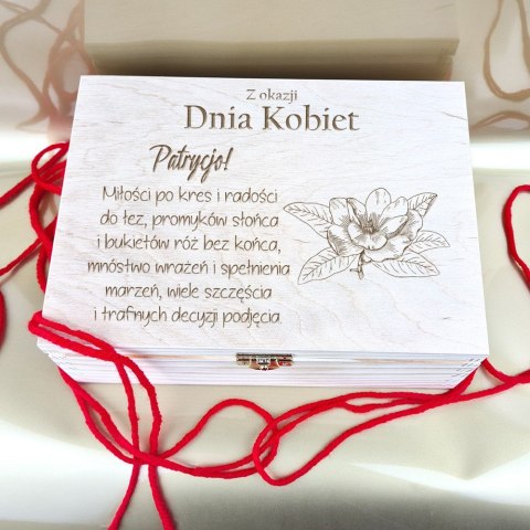 Herbaciarka Z okazji dnia kobiet Herbaciarka Z okazji dnia kobiet