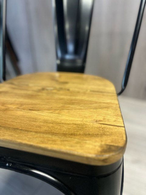 Krzesło metalowe loft CORSICA NERO OAK TOLIX Lugano Krzesło metalowe loft CORSICA NERO OAK TOLIX Lugano