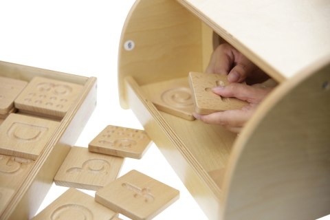 Zabawka Sensoryczna Rozpoznaj Dotykiem Literki Cyfry Kształty Masterkidz Montessori Masterkidz Zabawka Sensoryczna Rozpoznaj Dotykiem Literki Cyfry Kształty Masterkidz Montessori Masterkidz